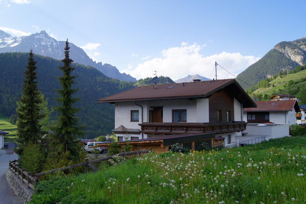 Ferienhaus Peter Spoettl Наудерс Экстерьер фото