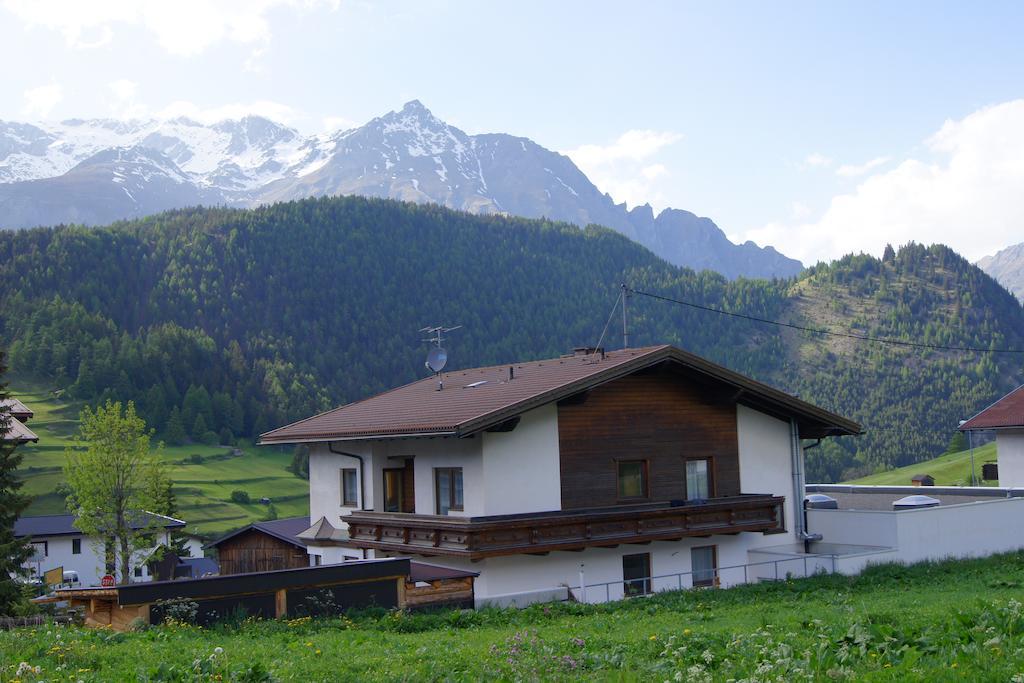 Ferienhaus Peter Spoettl Наудерс Экстерьер фото